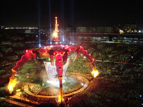 u2_show_02