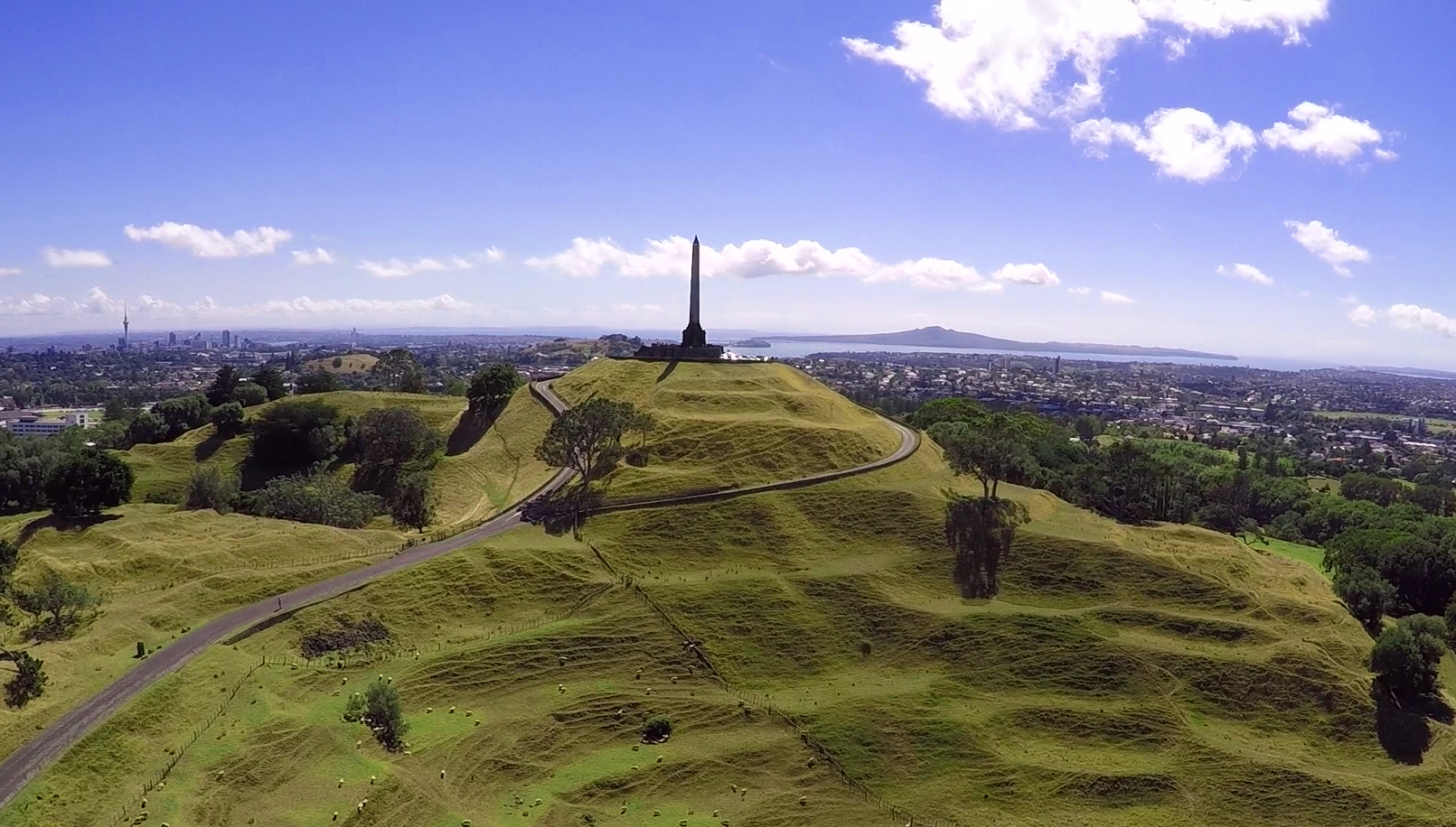 One_Tree_Hill_Auckland_March_2015.jpg