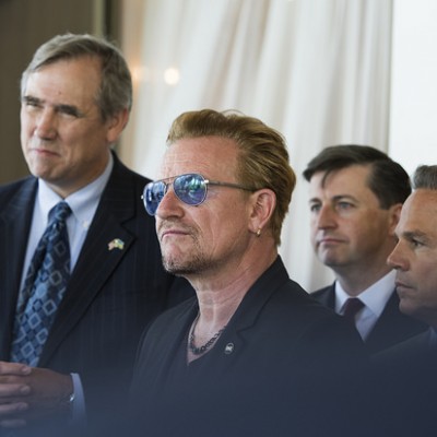 Bono se encontra com presidente de Ruanda