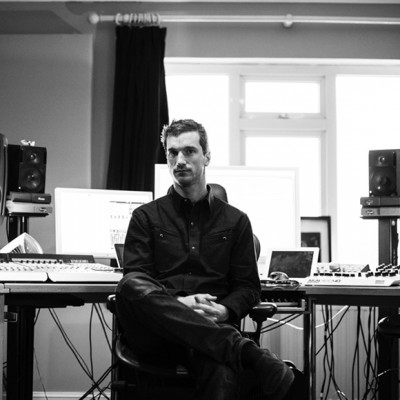 Andy Barlow: conheça o novo produtor de “Songs of Experience”