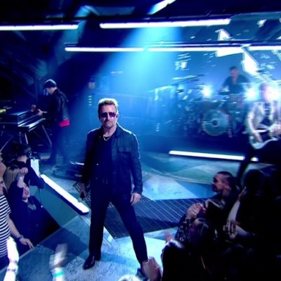 U2 se apresenta no “TFI Friday”