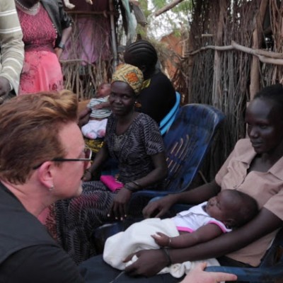 As temporárias soluções permanentes: uma visita de Bono aos refugiados