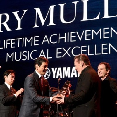 Yamaha honra Larry Mullen Jr. com o prêmio “Lifetime Achievement”
