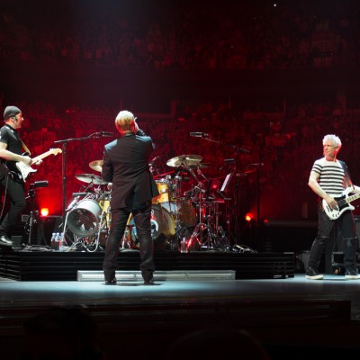Rolling Stone: U2 reinventa o show em arenas com a triunfante abertura da ieTour