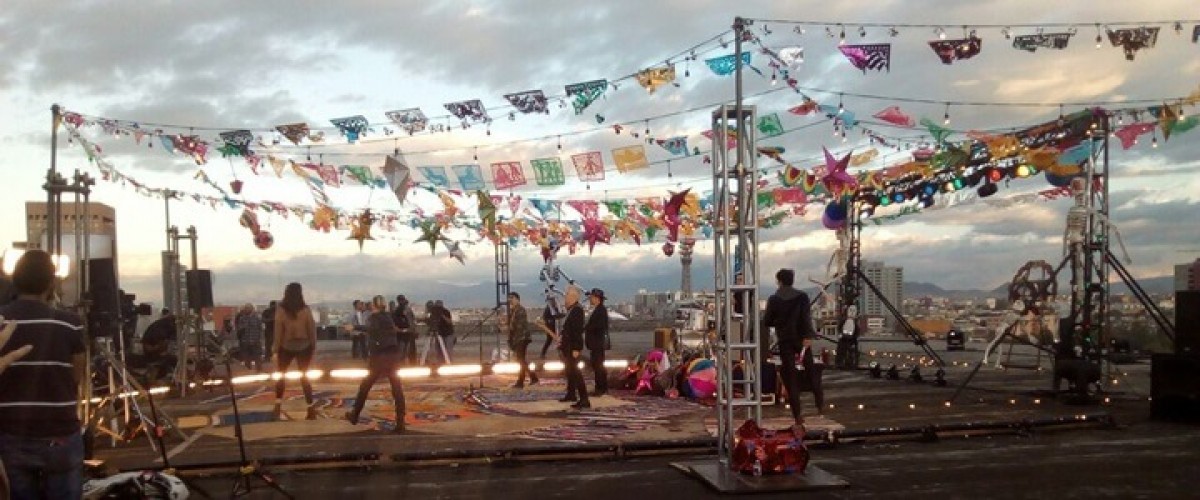 U2 grava videoclipe de novo single na Cidade do México