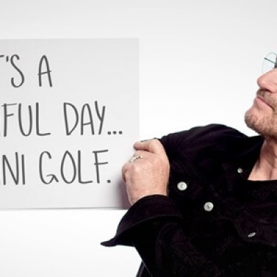 Faça uma doação e concorra a chance de jogar golfe com o U2