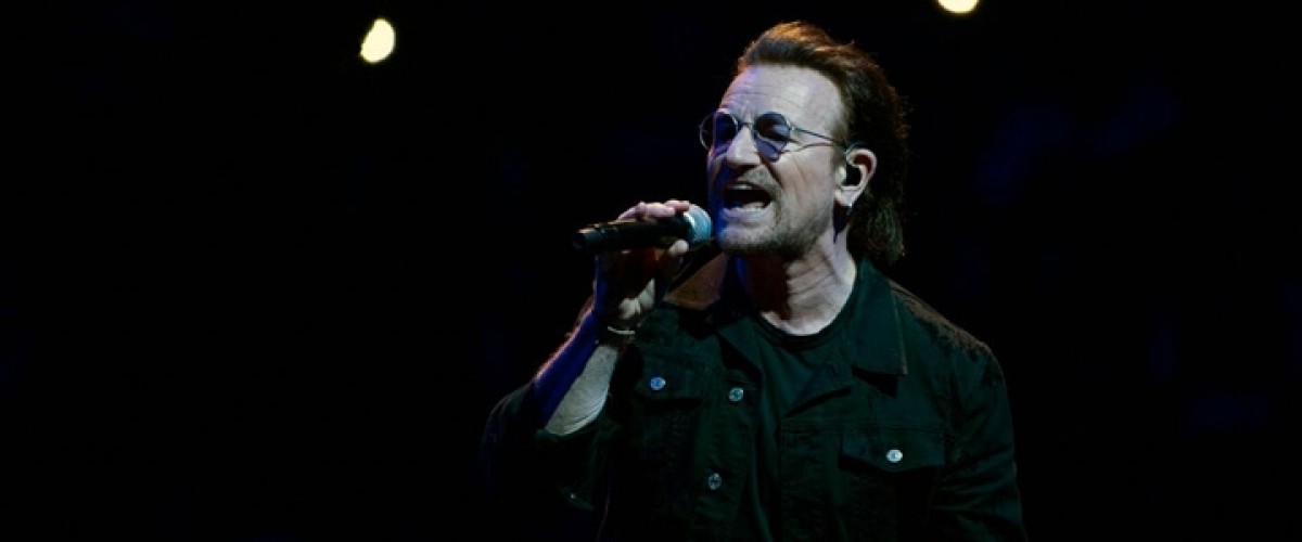 Bono recupera sua voz e U2 mantém os próximos shows