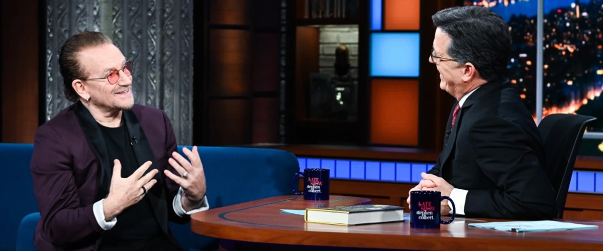 Bono participa do The Late Show com Stephen Colbert