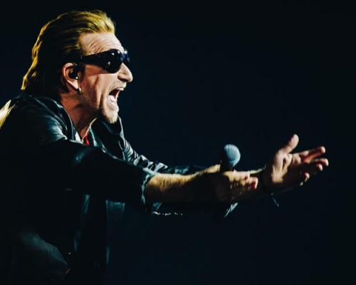 Bono: “Novo álbum do U2 será um disco de guitarra irracional”