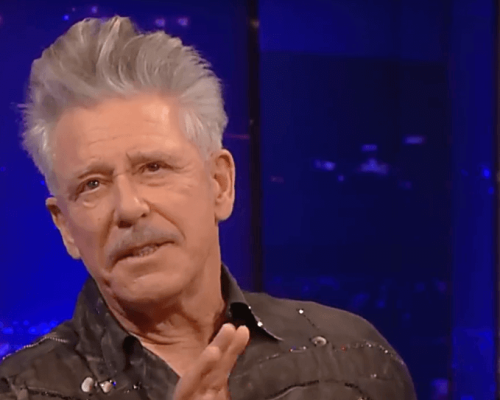 Adam Clayton: U2 deve entrar em turnê em 2026 ou 2027